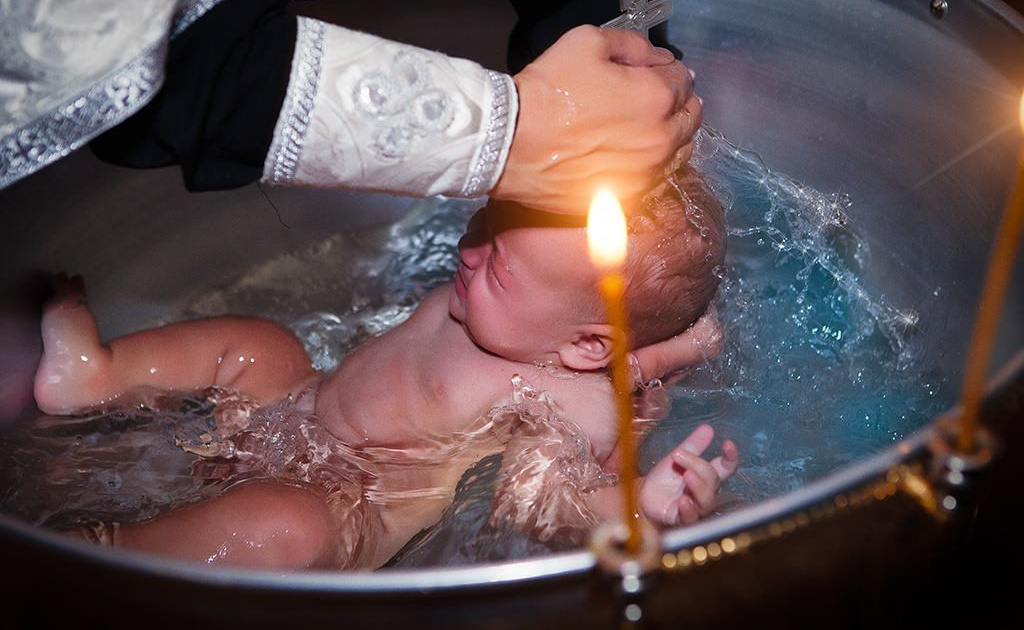 Что делать с волосами ребенка после крещения у православных