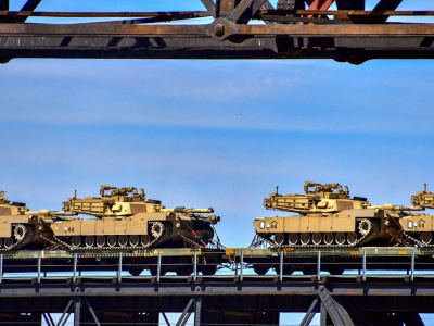 Опубликовано видео поражения танка Abrams дронами «Упырь»