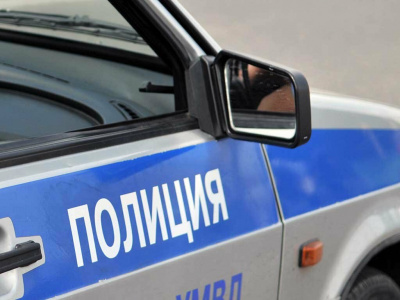 В Свердловской области под окнами дома нашли тело голой девушки