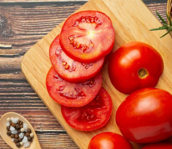 Раскрыта правда о помидорах. Полезны ли они для пожилых людей?