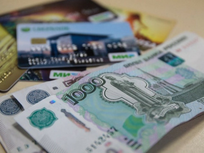 Россиян предупредили о незаметном списании денег с банковских карт