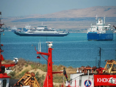 Дроны атаковали паромное судно в порту «Кавказ»: есть жертвы